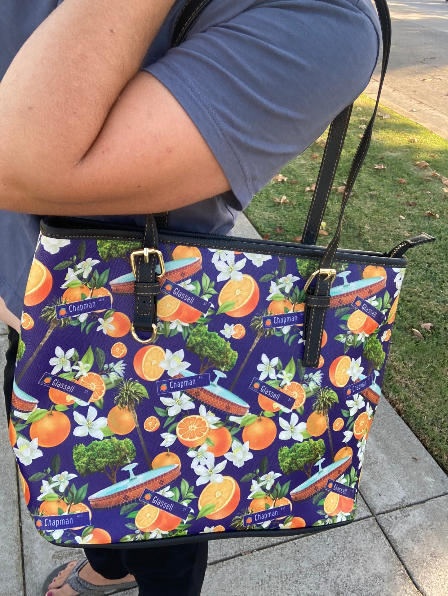 Old Towne Hawaiian Large Purse in Dark Blue