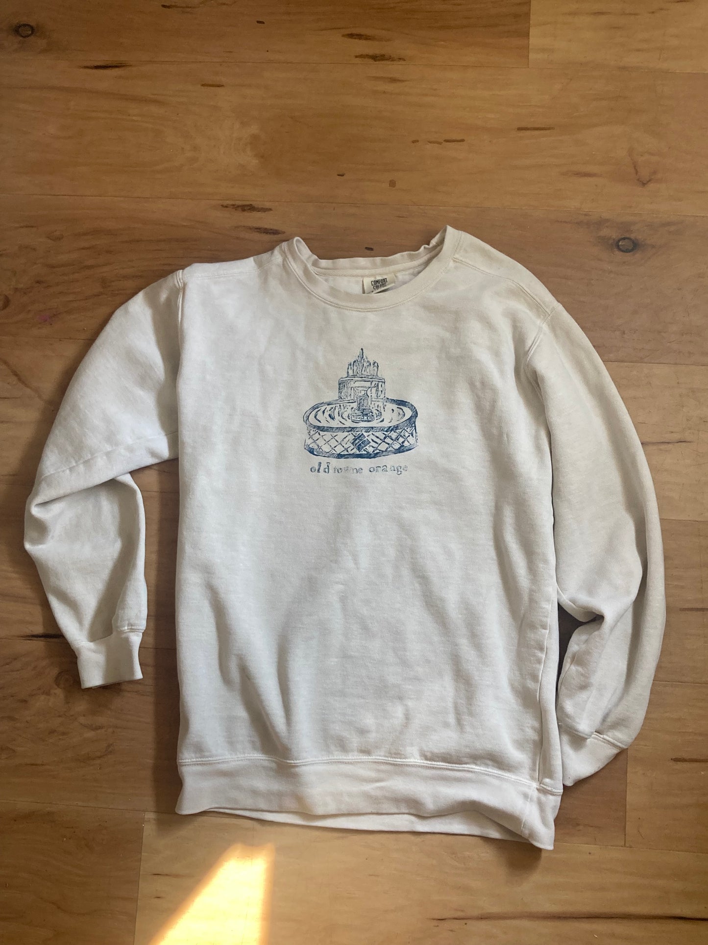 Fountain Stamp Sweatshirt