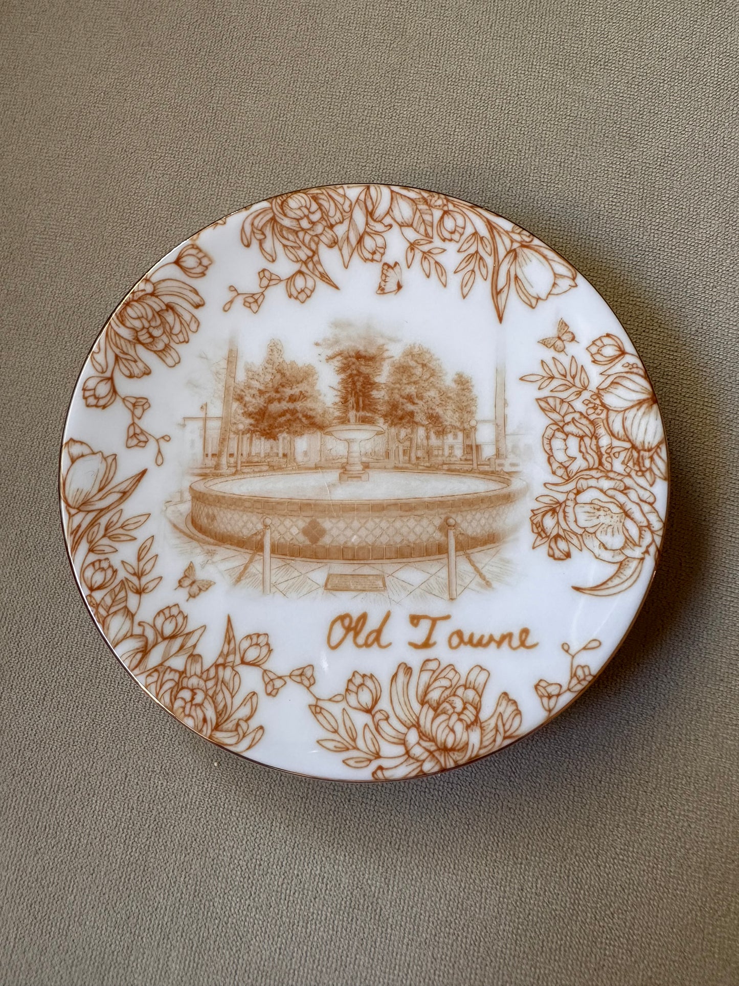 Old Towne Fountain Trinket Dish