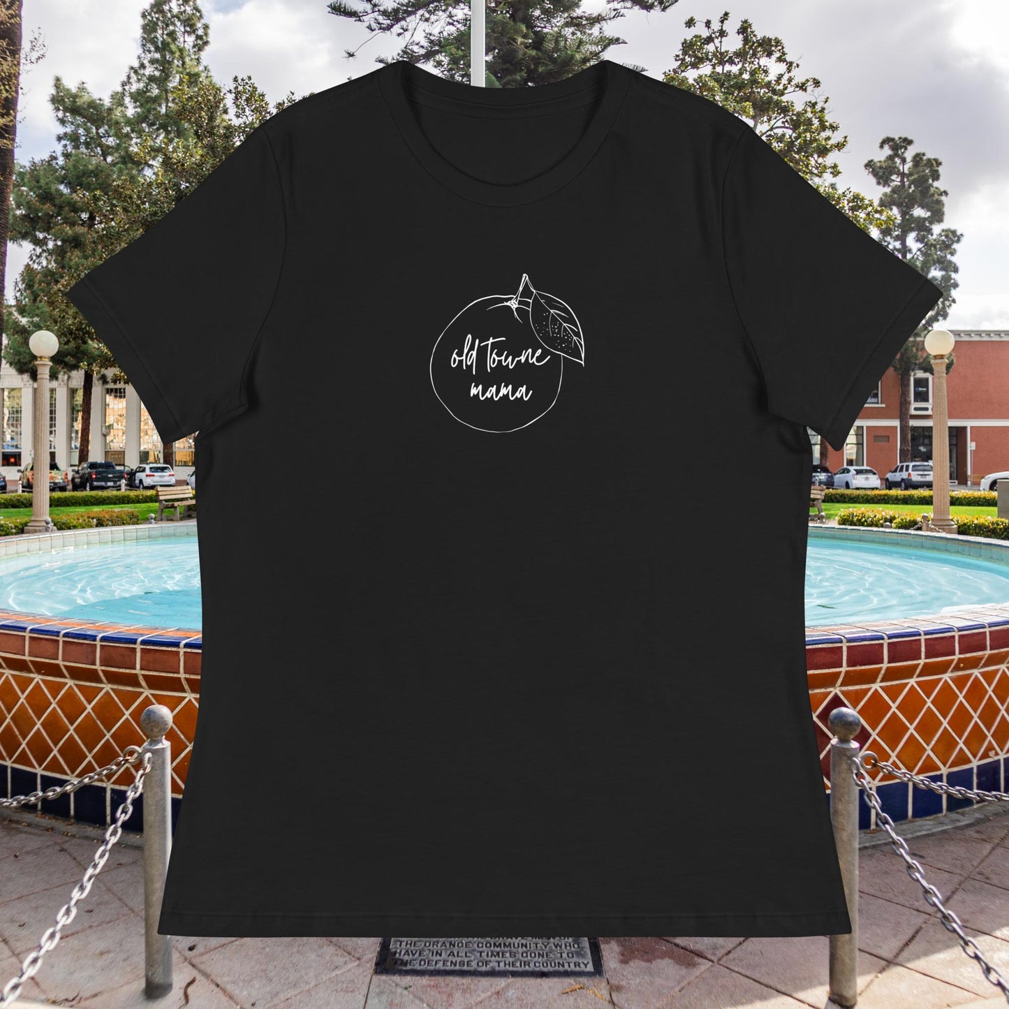 Old Towne Mama Women's Relaxed T-Shirt