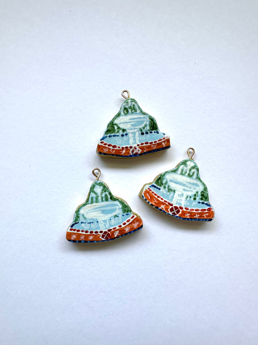 Plaza Fountain Charm ⛲🍊